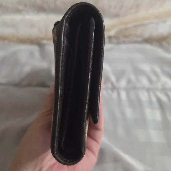 Coach Signature Canvas Long Wallet - Picture 4 of 14